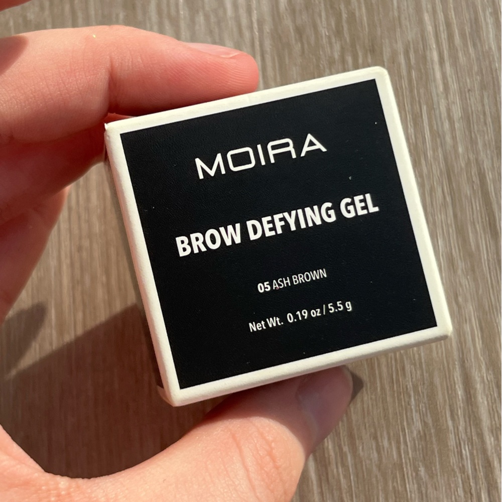 Moi Brow Defining Gel - In Shade Ash Brown